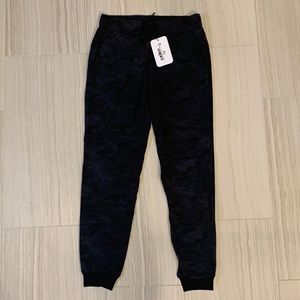 Zyia Slate Camo Strong Jogger NWT